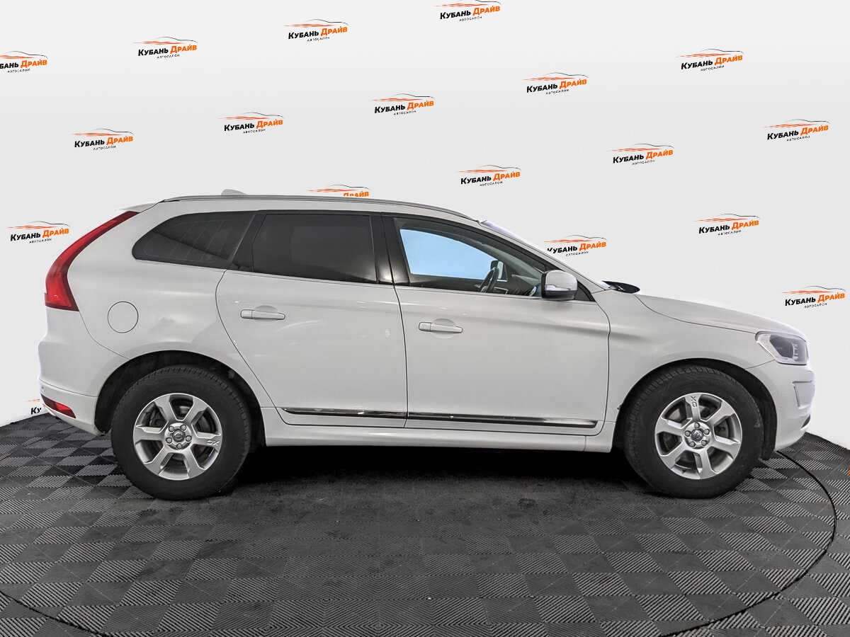 Volvo XC60 2017 года с пробегом. Фото: #3