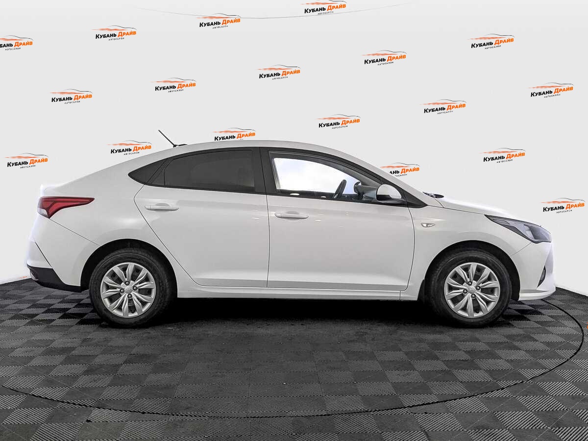 Hyundai Solaris 2022 года с пробегом. Фото: #3