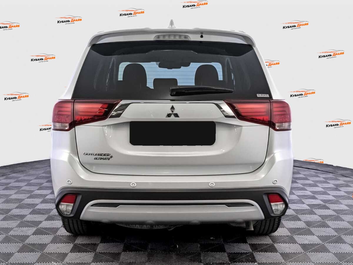 Mitsubishi Outlander 2021 года с пробегом. Фото: #5