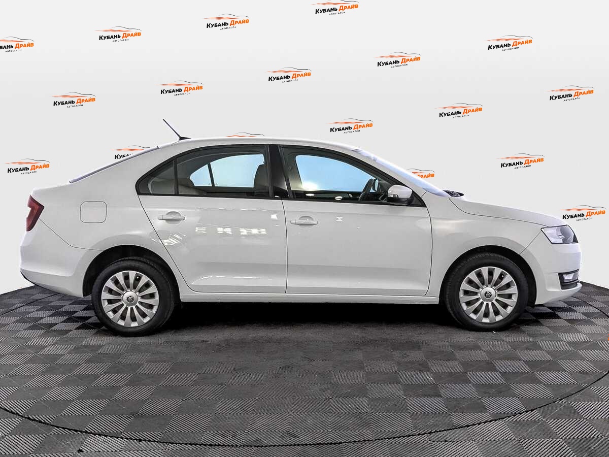 Skoda Rapid 2019 года с пробегом. Фото: #3