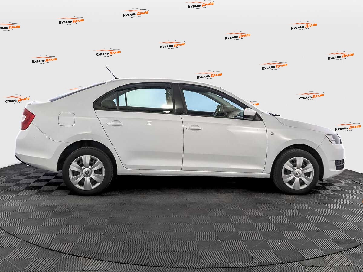 Skoda Rapid 2015 года с пробегом. Фото: #3