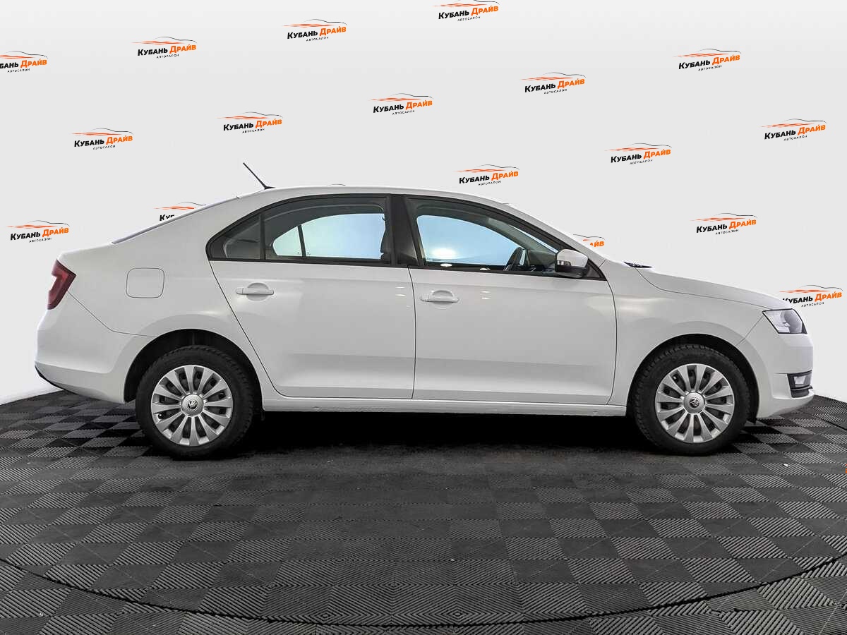 Skoda Rapid 2019 года с пробегом. Фото: #3
