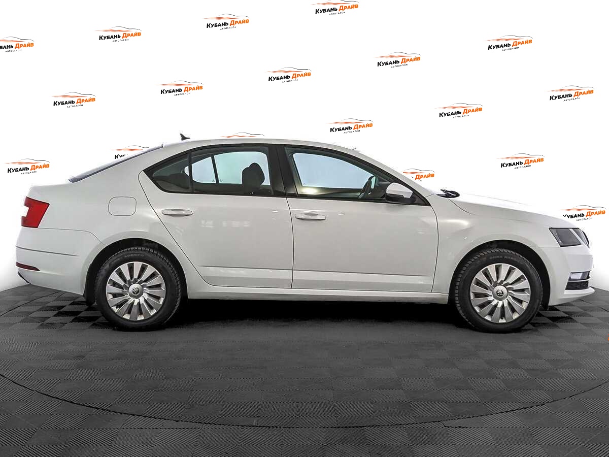 Skoda Octavia 2017 года с пробегом. Фото: #3