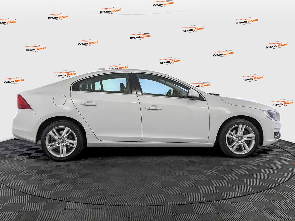 Volvo S60 2016 года с пробегом. Фото: #3