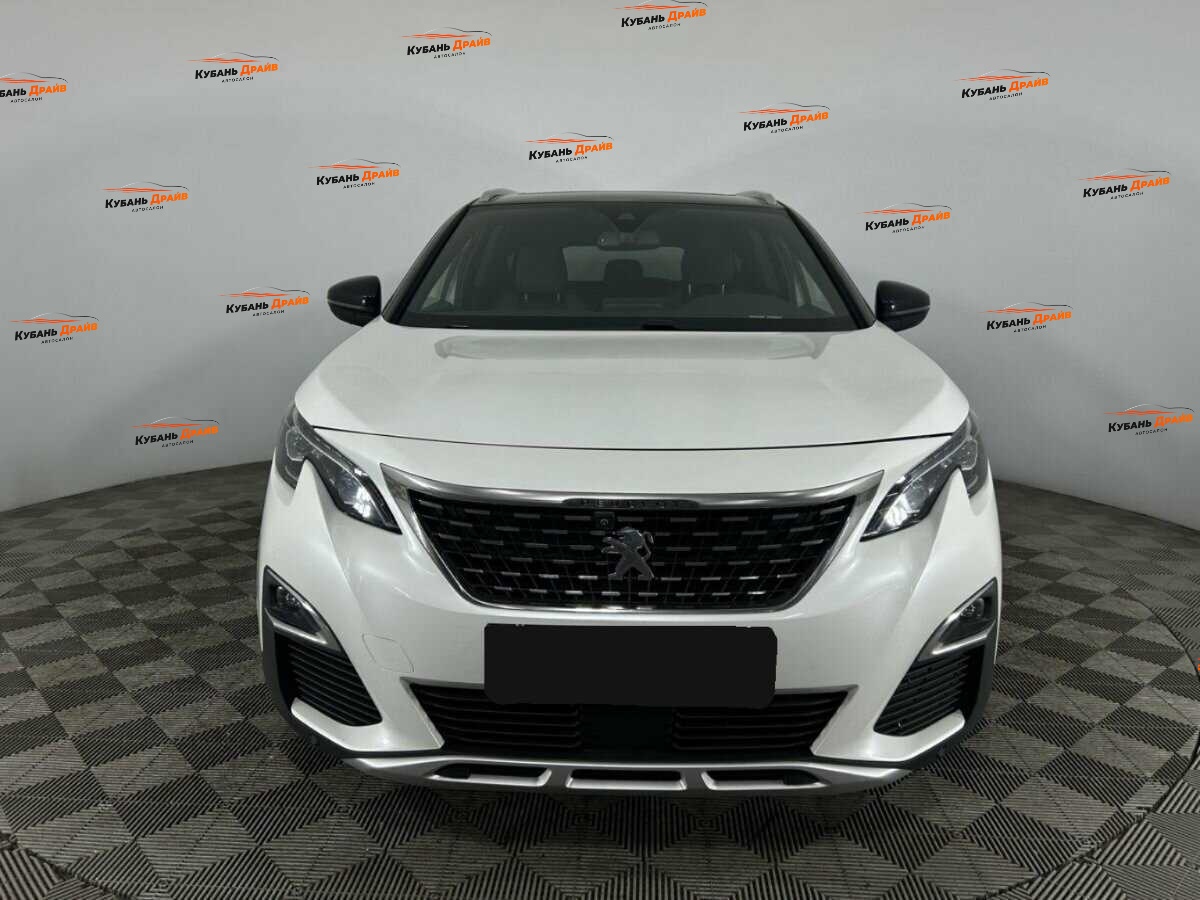 Peugeot 5008 2020 года с пробегом. Фото: #1