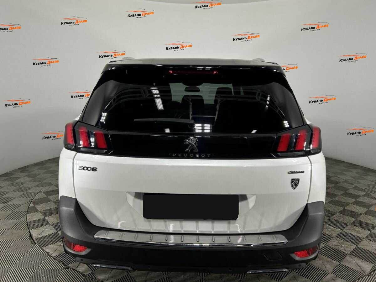Peugeot 5008 2020 года с пробегом. Фото: #2