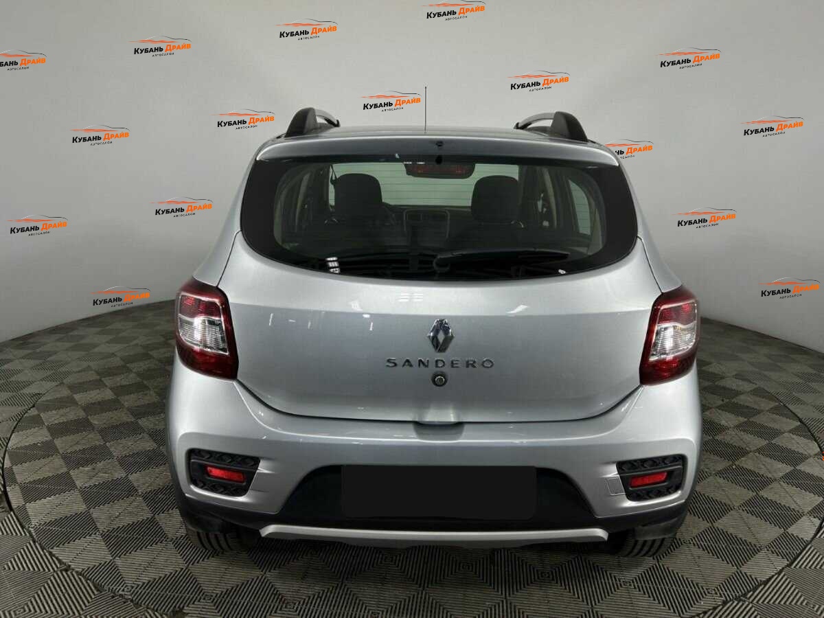 Renault Sandero 2021 года с пробегом. Фото: #2