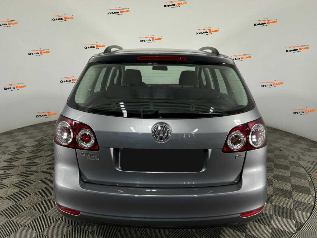 Volkswagen Golf Plus 2012 года с пробегом. Фото: #2