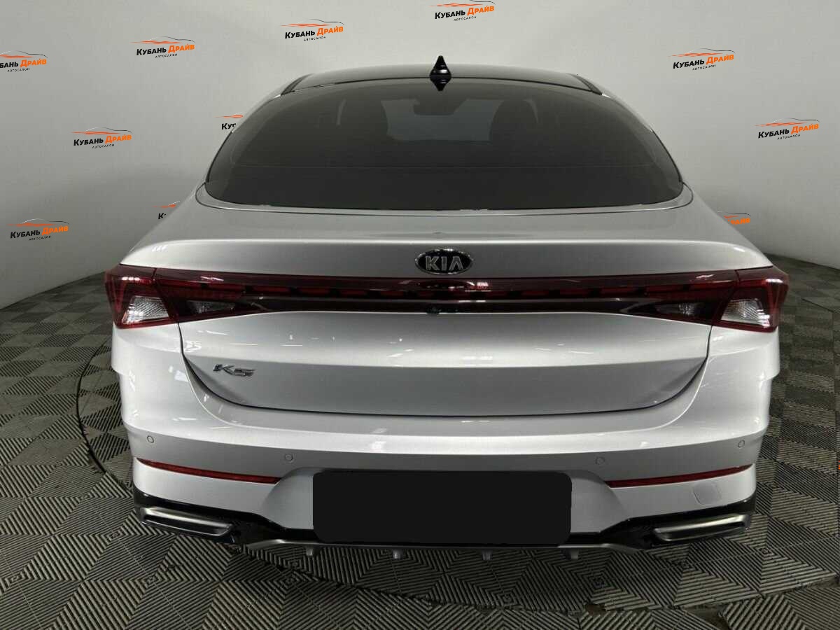 Kia K5 2021 года с пробегом. Фото: #2