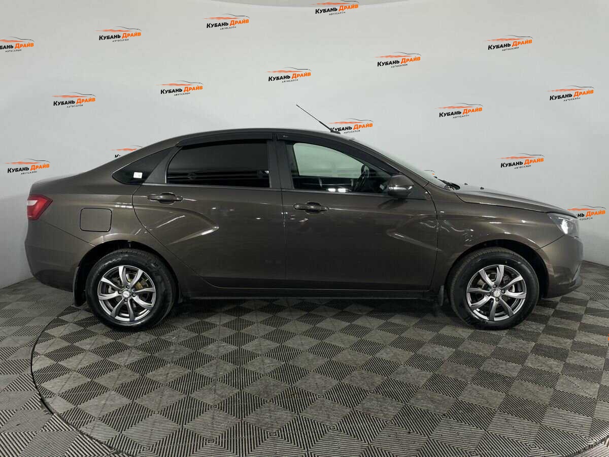 Lada (ВАЗ) Vesta 2021 года с пробегом. Фото: #3