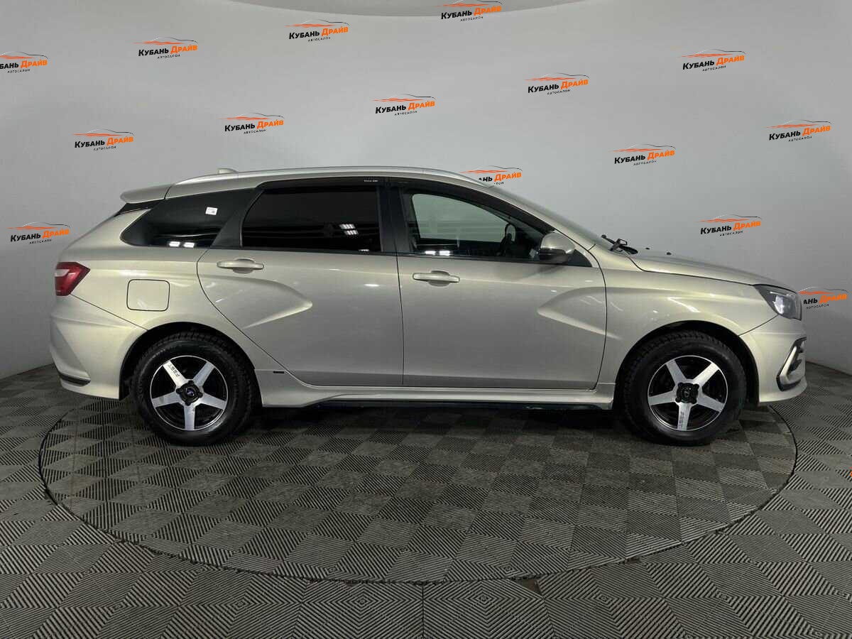 Lada (ВАЗ) Vesta 2018 года с пробегом. Фото: #3