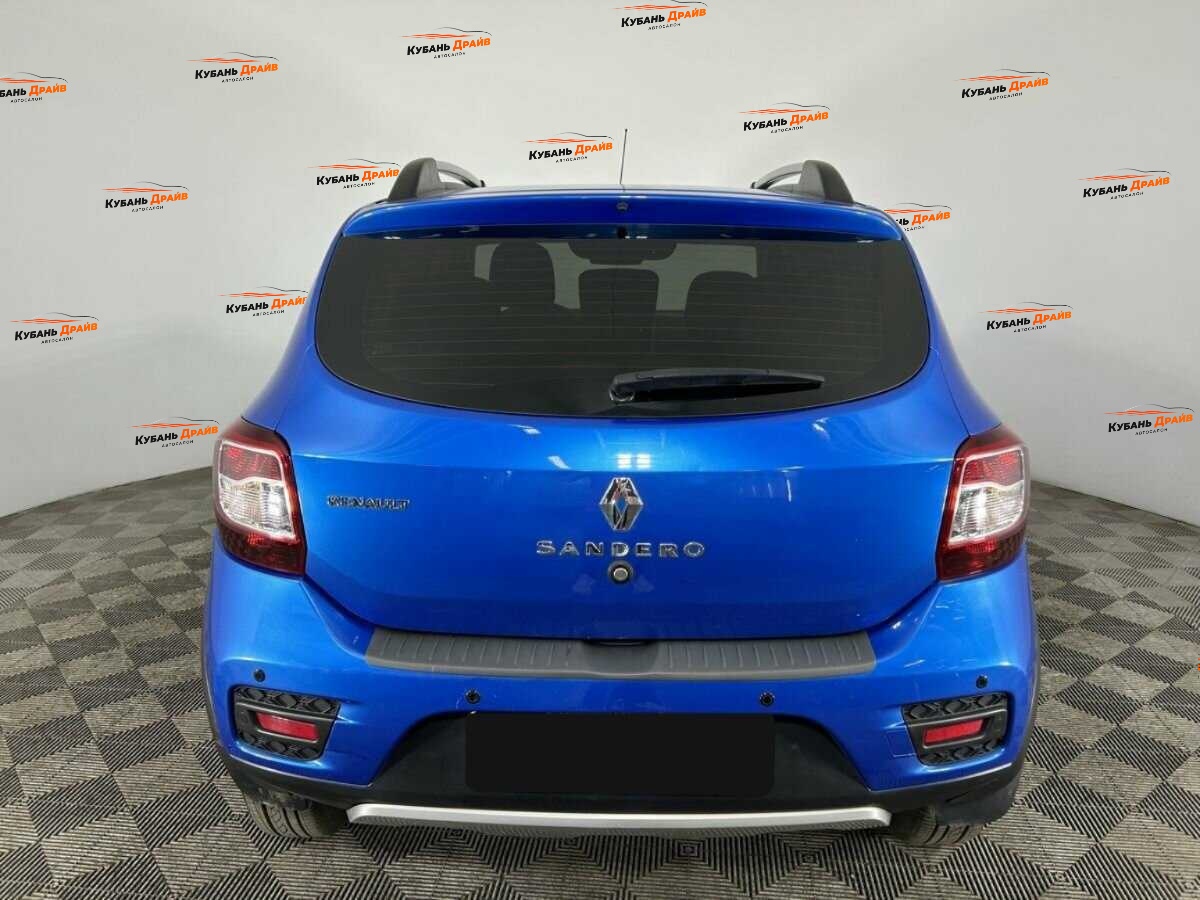 Renault Sandero 2016 года с пробегом. Фото: #2