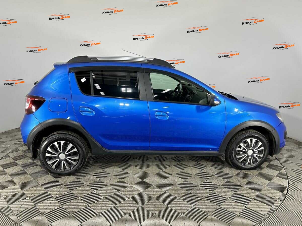 Renault Sandero 2016 года с пробегом. Фото: #3