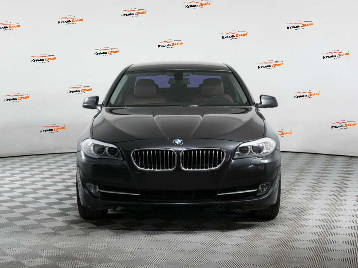 BMW 5 серии 2013 года с пробегом. Фото: #1