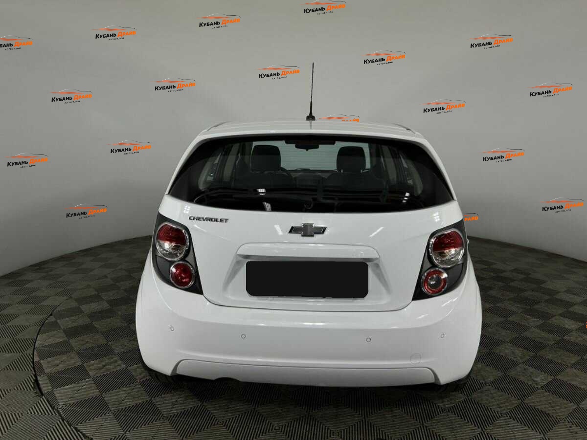 Chevrolet Aveo 2014 года с пробегом. Фото: #2