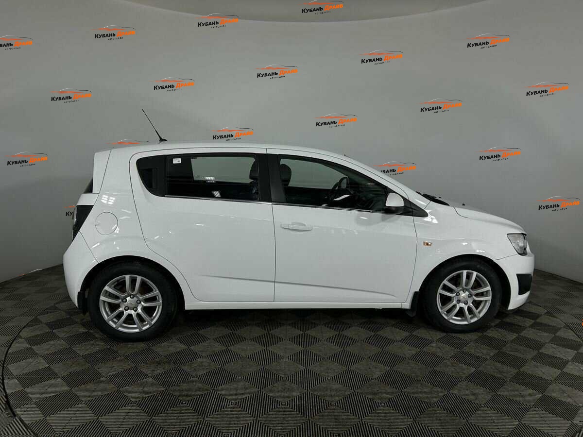 Chevrolet Aveo 2014 года с пробегом. Фото: #3