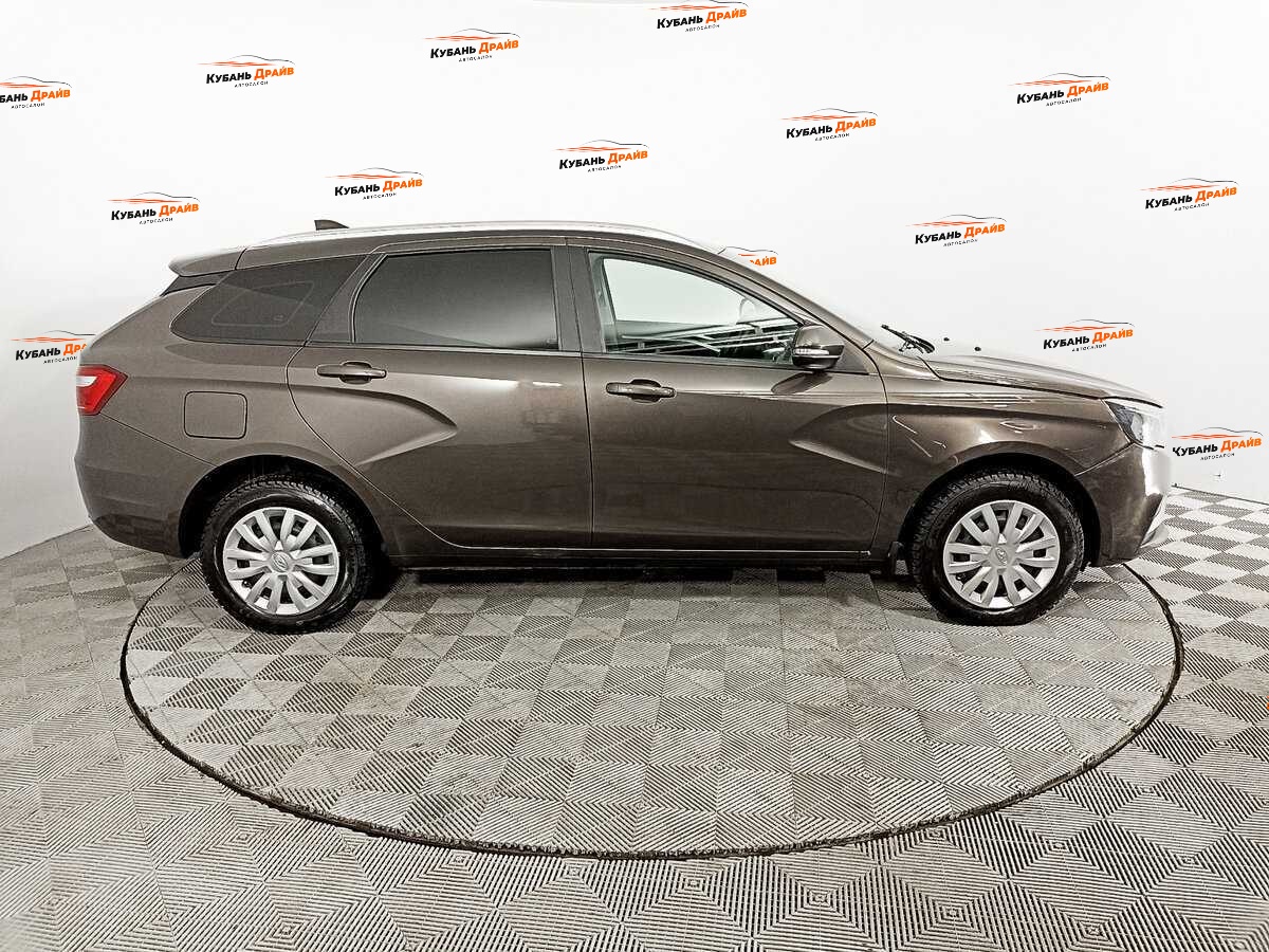 Lada (ВАЗ) Vesta 2021 года с пробегом. Фото: #3