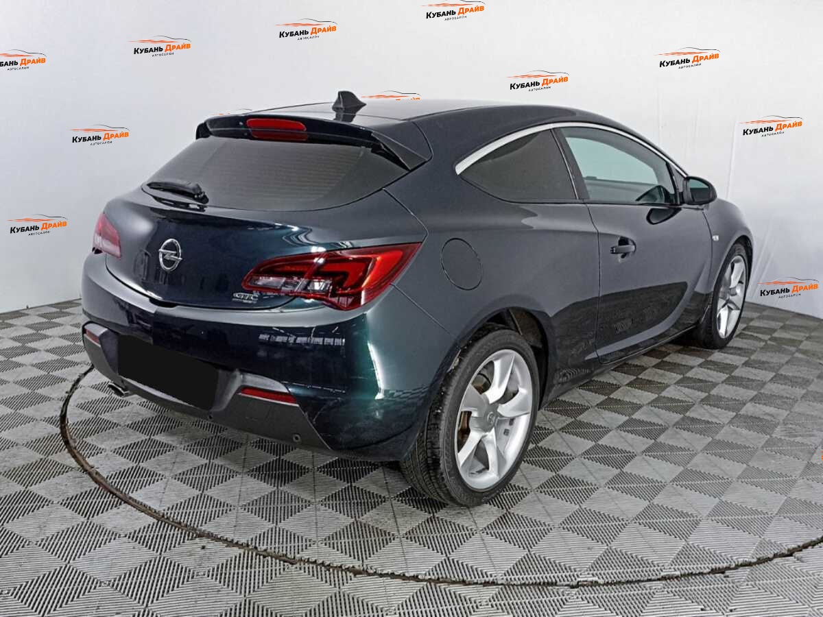 Opel Astra 2014 года с пробегом. Фото: #4