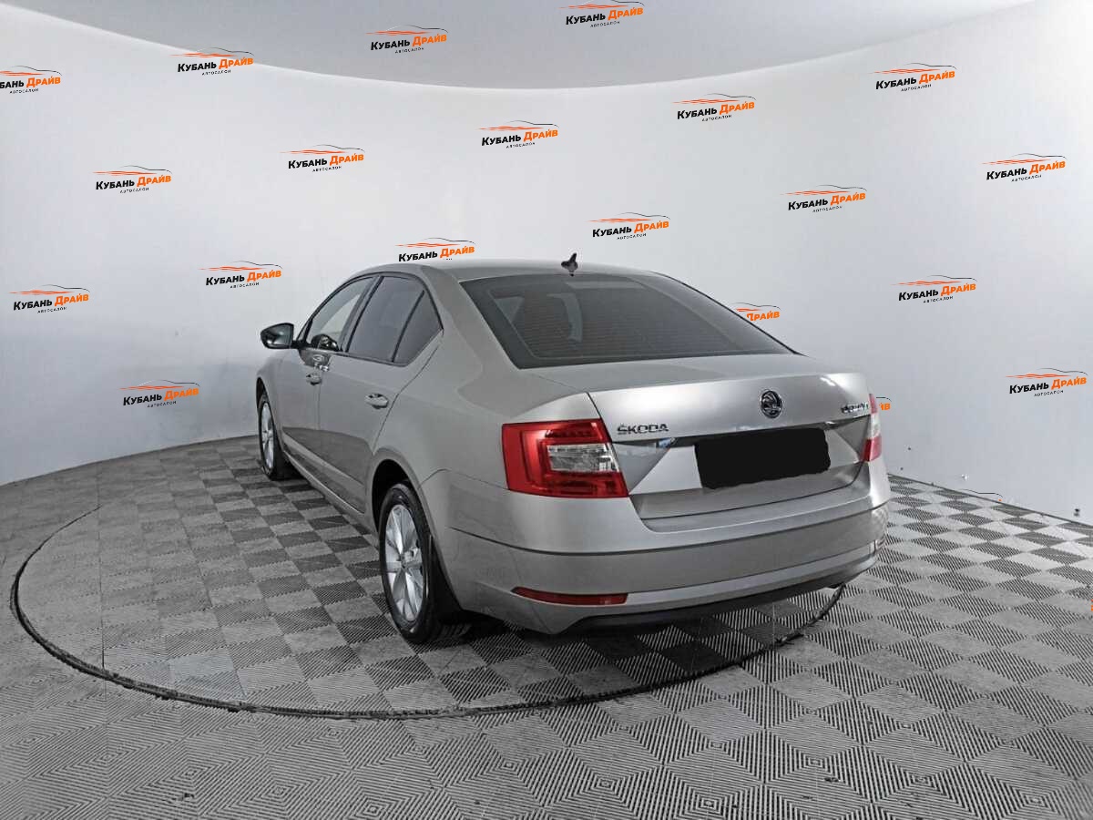 Skoda Octavia 2019 года с пробегом. Фото: #6