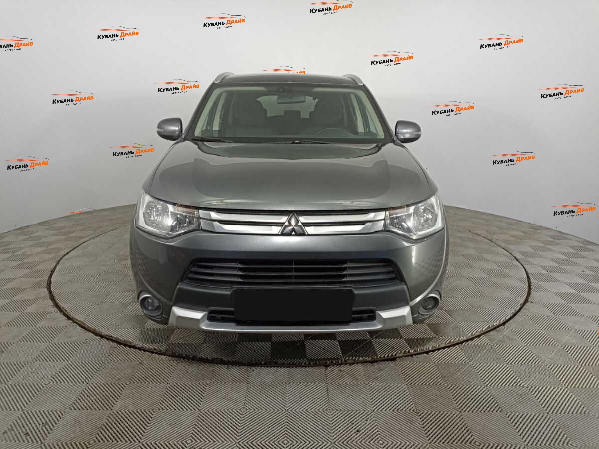 Mitsubishi Outlander 2014 года с пробегом. Фото: #1