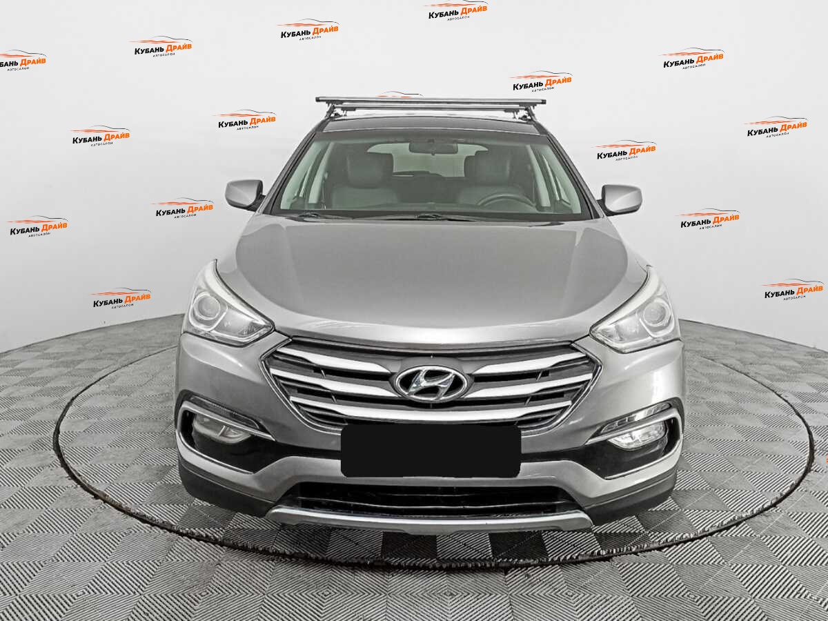Hyundai Santa Fe 2017 года с пробегом. Фото: #1