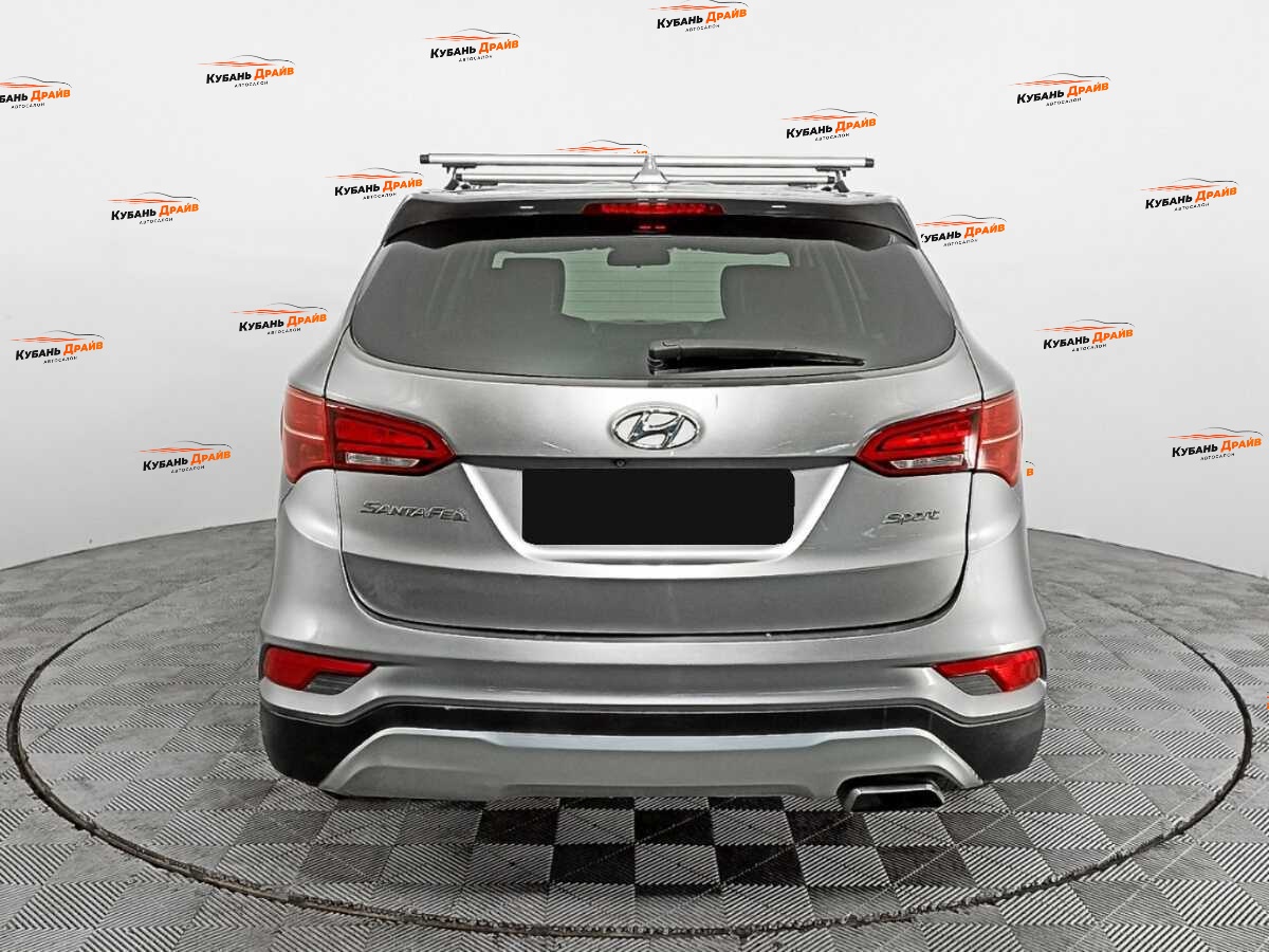 Hyundai Santa Fe 2017 года с пробегом. Фото: #4