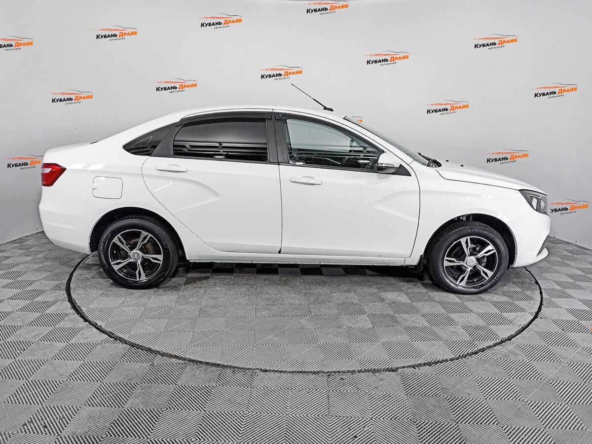 Lada (ВАЗ) Vesta 2017 года с пробегом. Фото: #3