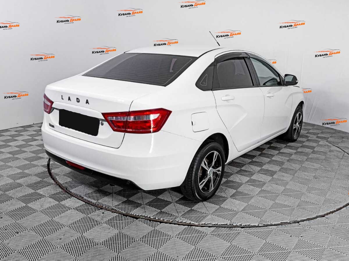 Lada (ВАЗ) Vesta 2017 года с пробегом. Фото: #4
