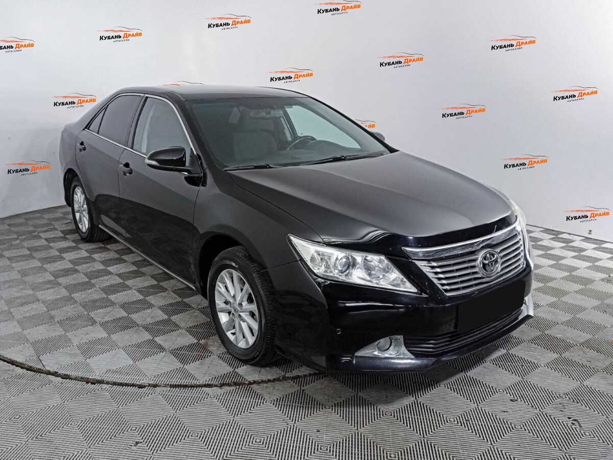 Toyota Camry 2012 года с пробегом. Фото: #2