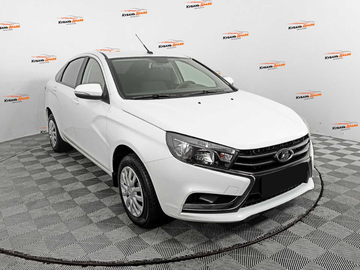 Lada (ВАЗ) Vesta 2021 года с пробегом. Фото: #2