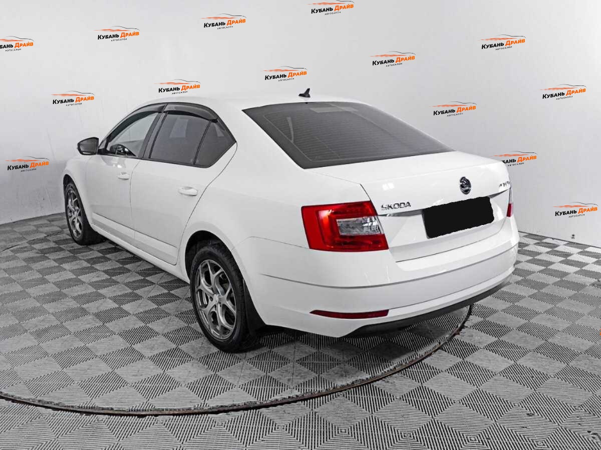 Skoda Octavia 2019 года с пробегом. Фото: #6