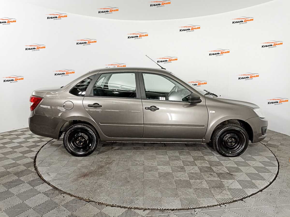 Lada (ВАЗ) Granta 2018 года с пробегом. Фото: #3