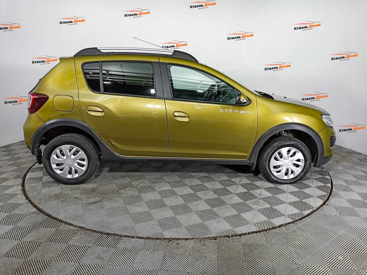 Renault Sandero 2017 года с пробегом. Фото: #3