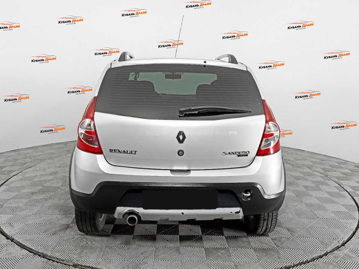 Renault Sandero 2013 года с пробегом. Фото: #5