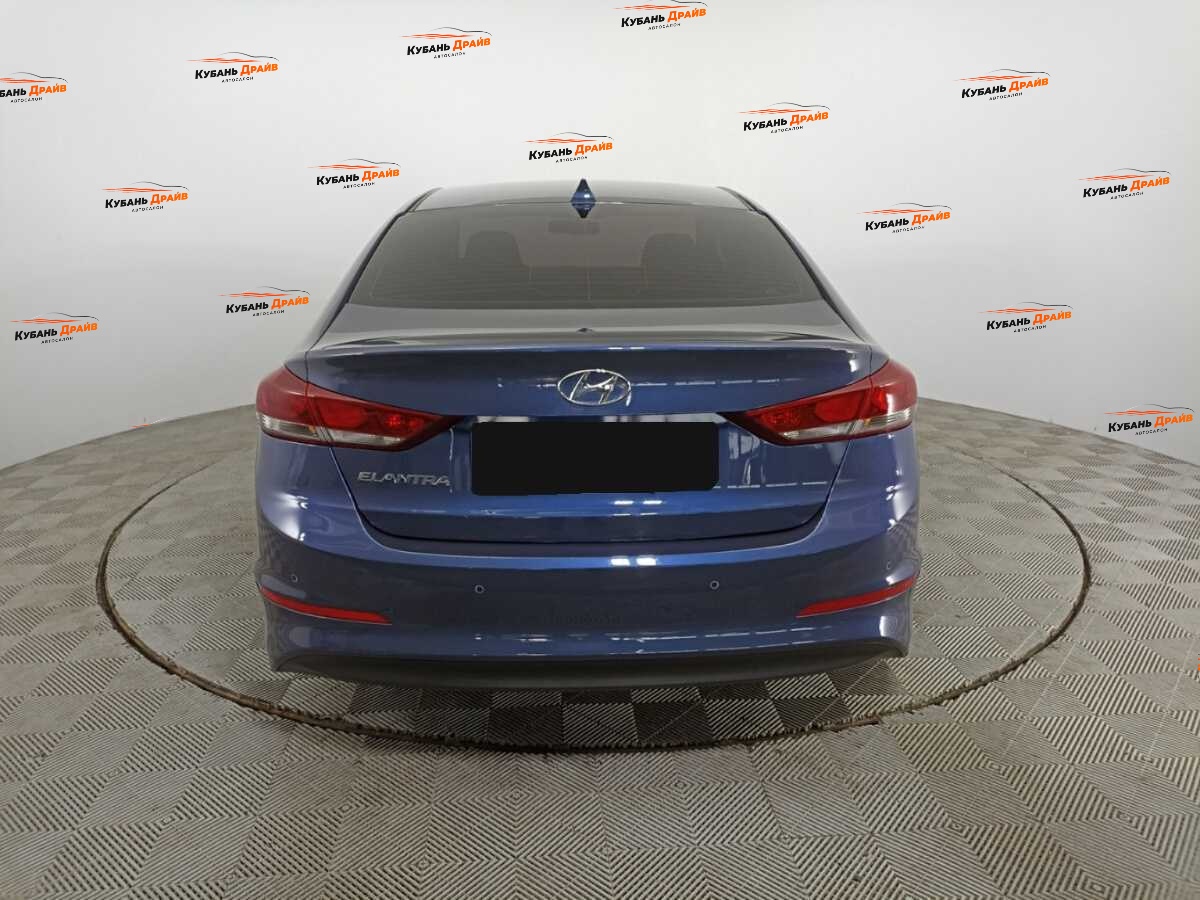 Hyundai Elantra 2018 года с пробегом. Фото: #5