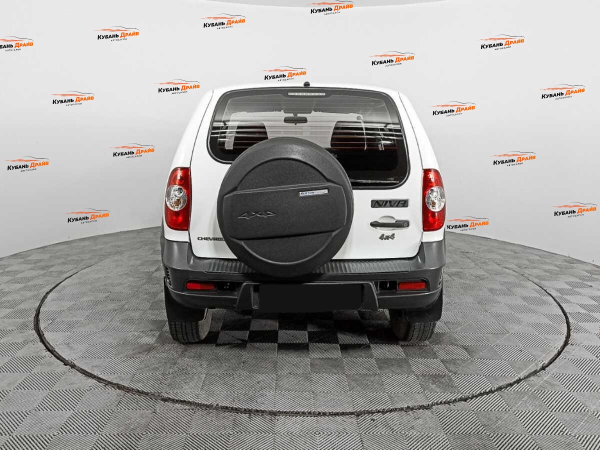 Chevrolet Niva 2015 года с пробегом. Фото: #4