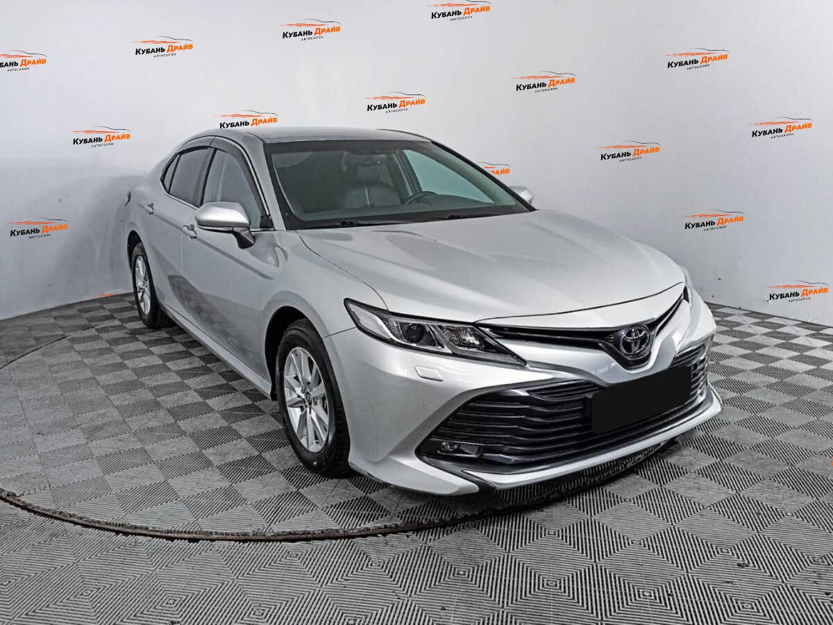 Toyota Camry 2019 года с пробегом. Фото: #2