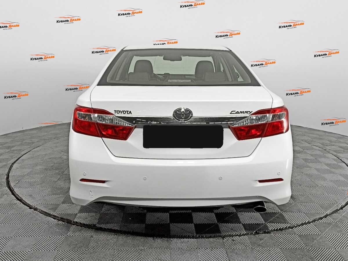 Toyota Camry 2014 года с пробегом. Фото: #4