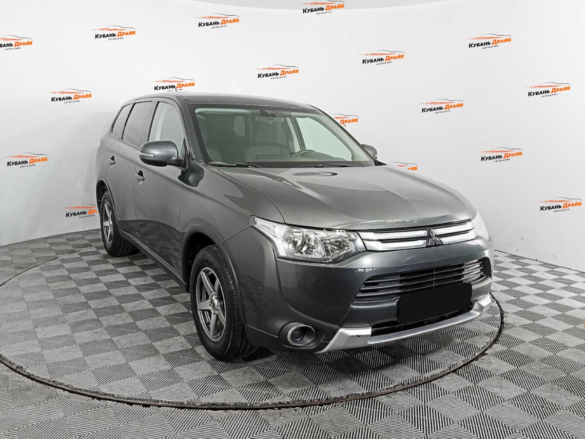 Mitsubishi Outlander 2014 года с пробегом. Фото: #2