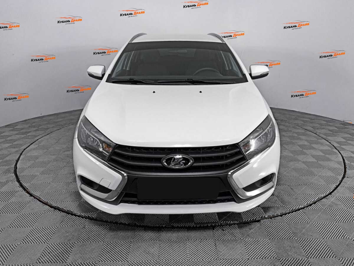 Lada (ВАЗ) Vesta 2021 года с пробегом. Фото: #1