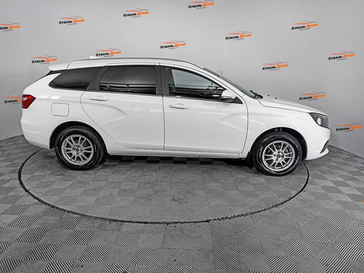 Lada (ВАЗ) Vesta 2021 года с пробегом. Фото: #3