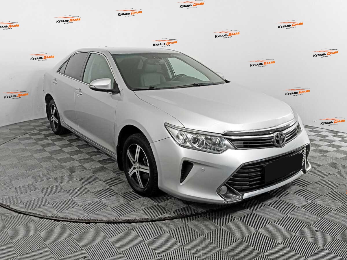 Toyota Camry 2015 года с пробегом. Фото: #2