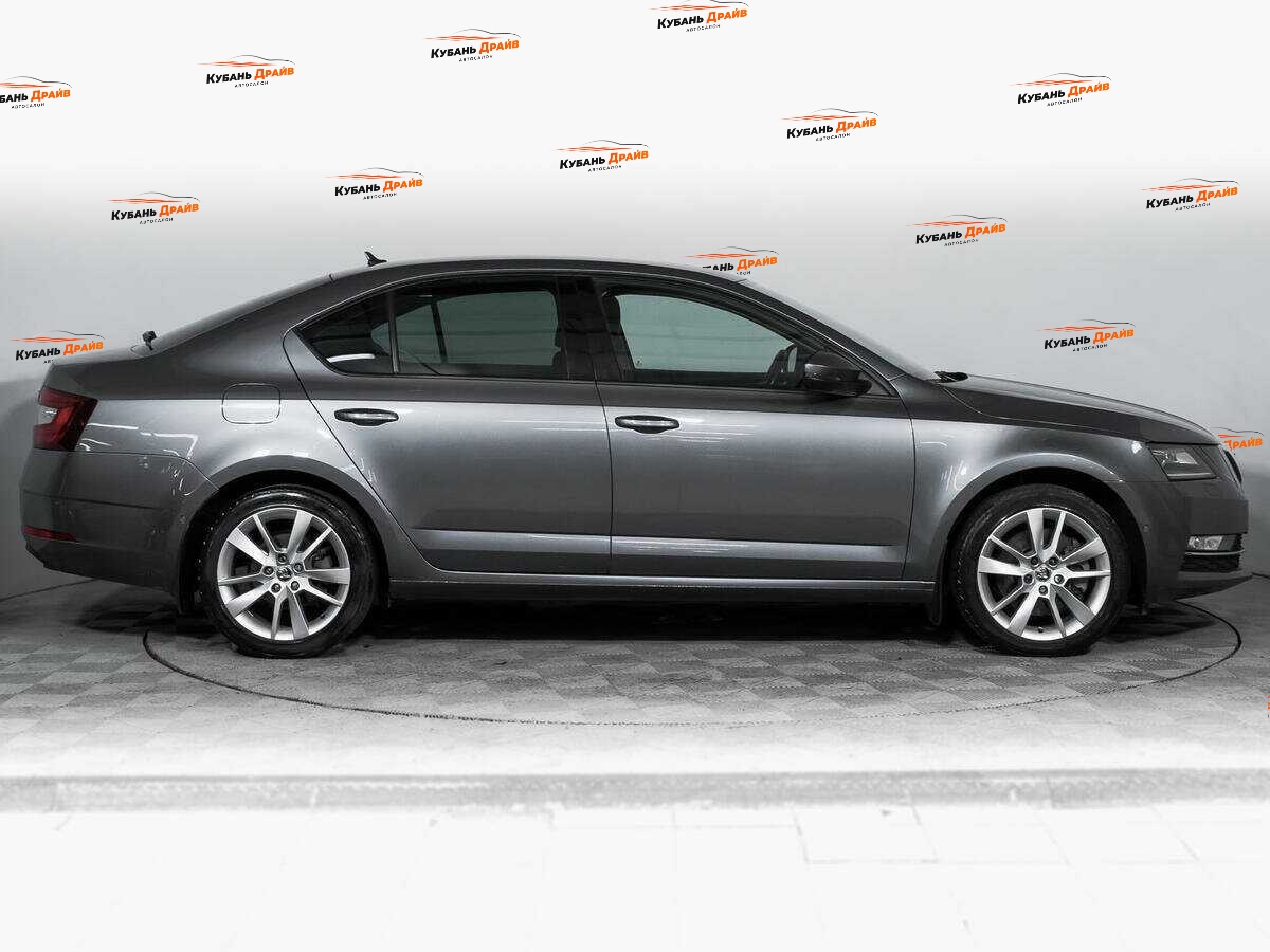 Skoda Octavia 2018 года с пробегом. Фото: #3