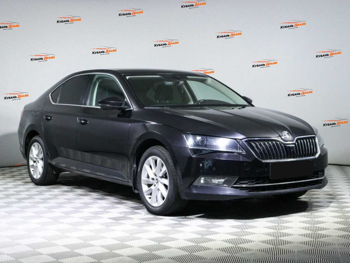 Skoda Superb 2019 года с пробегом. Фото: #2