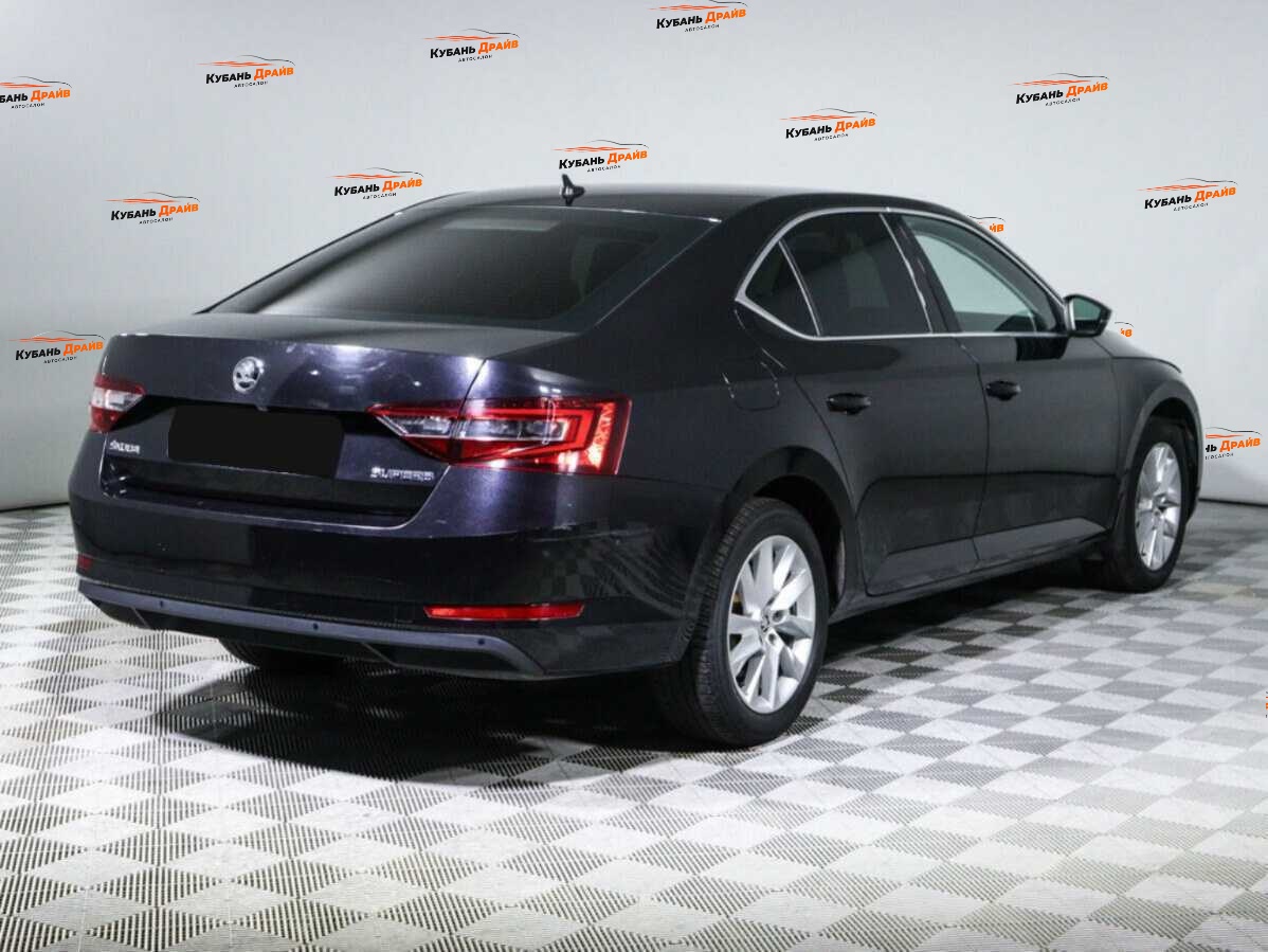 Skoda Superb 2019 года с пробегом. Фото: #4