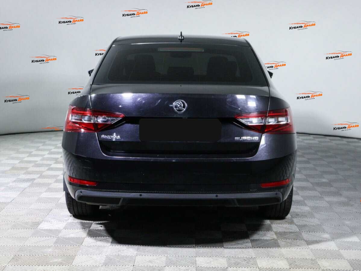 Skoda Superb 2019 года с пробегом. Фото: #5