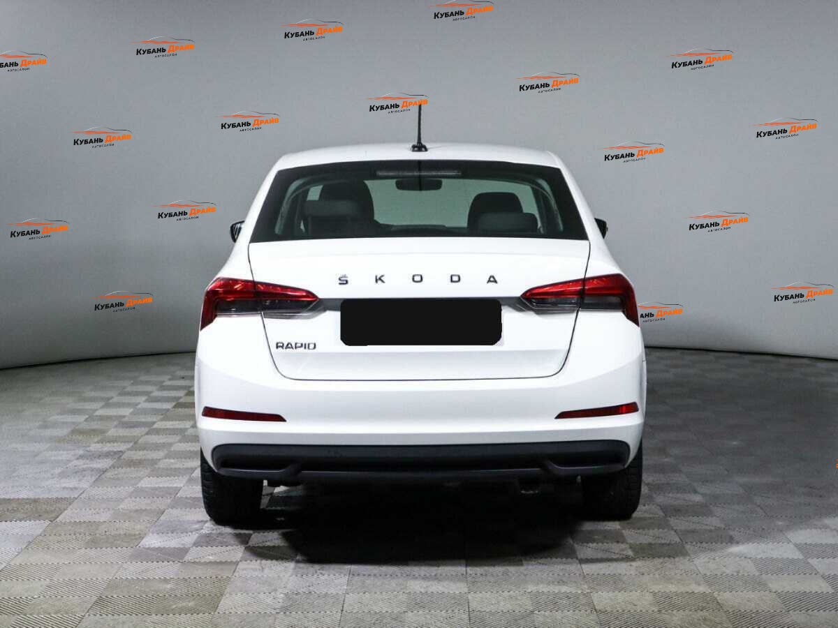 Skoda Rapid 2020 года с пробегом. Фото: #4