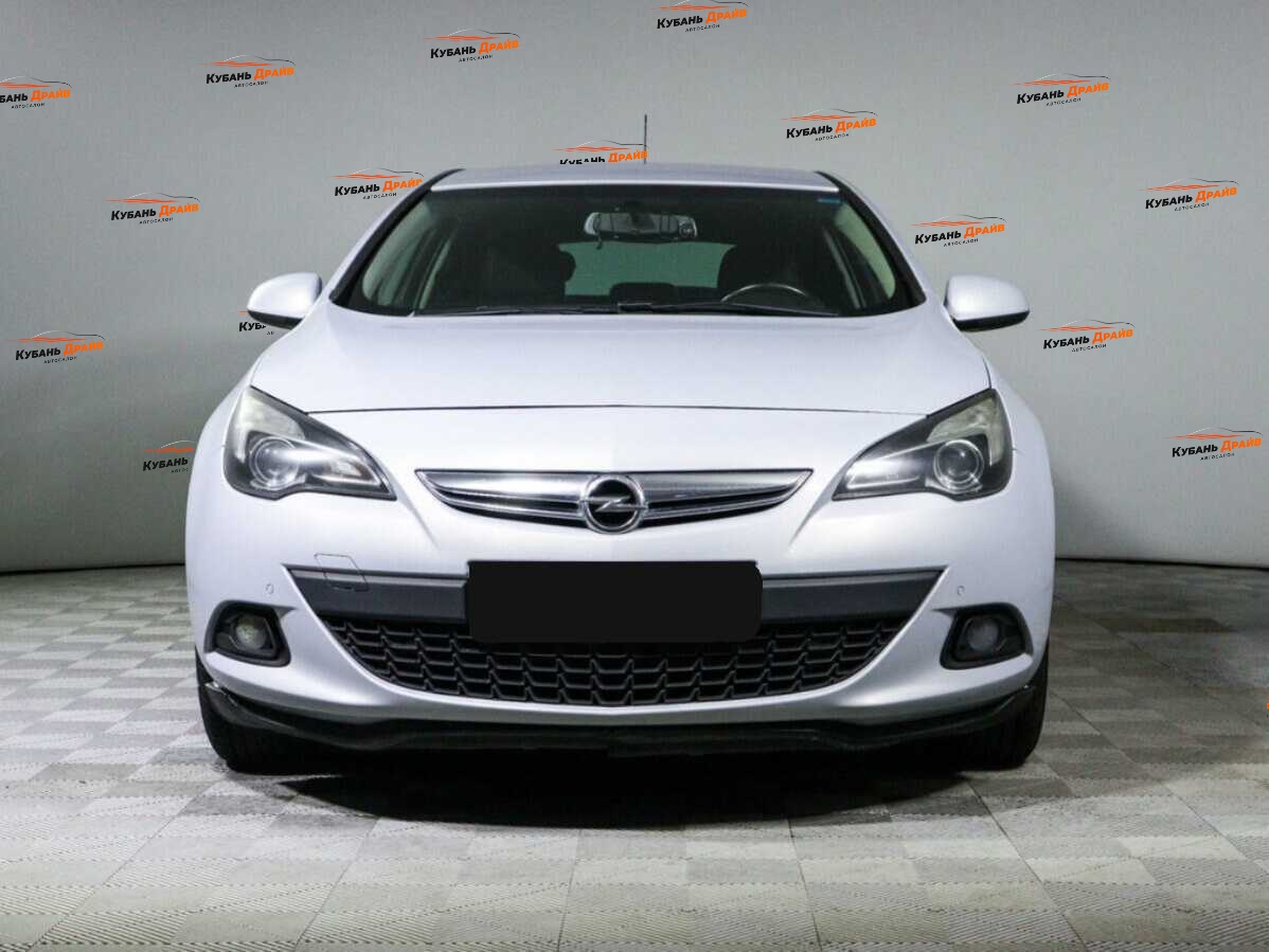 Opel Astra 2013 года с пробегом. Фото: #1