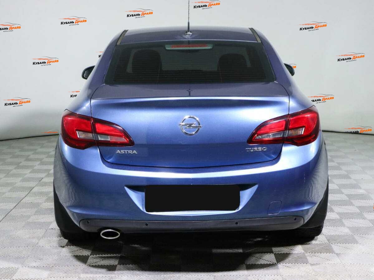 Opel Astra 2014 года с пробегом. Фото: #4
