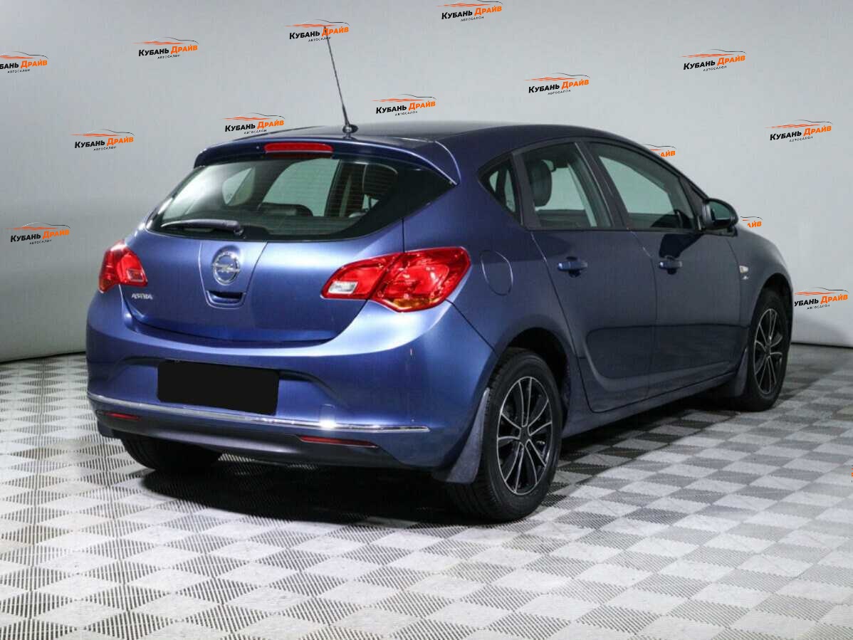 Opel Astra 2014 года с пробегом. Фото: #4
